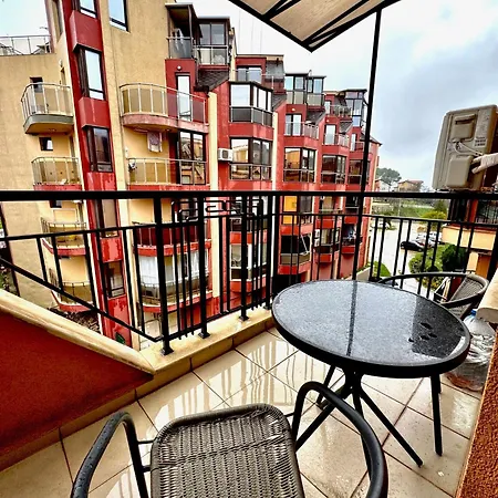 Apartment Galateya *
